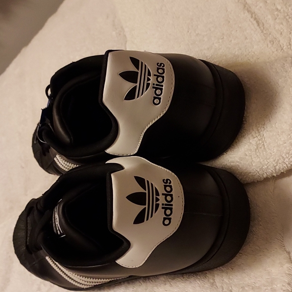 Adidas black and white men's new size 20 - Picture 4 of 7